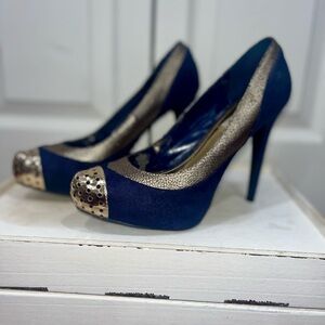 Jennifer Lopez Navy and Gold Heels